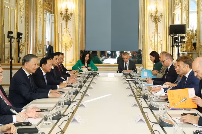 Tổng Bí thư, Chủ tịch nước Tô Lâm và Tổng thống Pháp Emmanuel Macron hội đàm. (Ảnh: Thống Nhất/TTXVN)