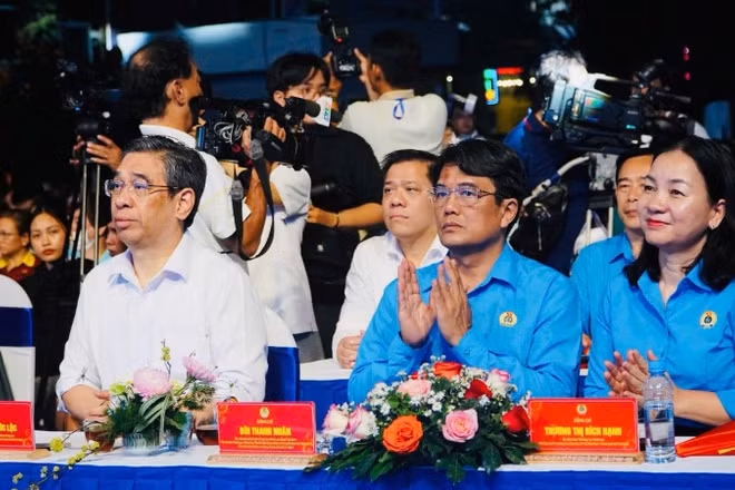 Tháng Công nhân lần thứ 18 được tổ chức với nhiều hoạt động ý nghĩa dành cho công nhân, lao động.