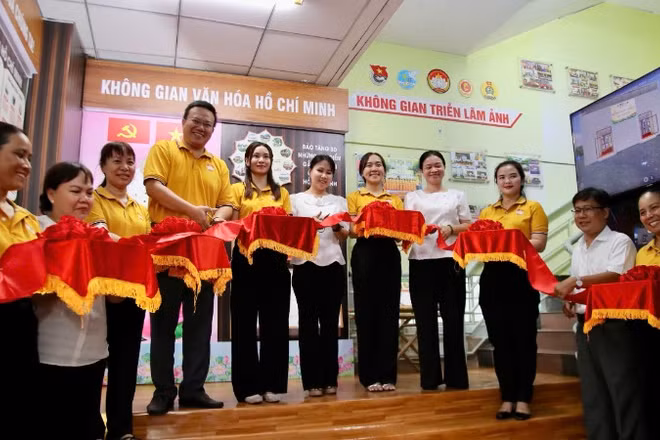 Ra mắt Không gian văn hóa Hồ Chí Minh của phường Minh Phụng.