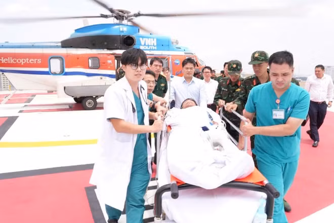 Bệnh nhân được đưa về Bệnh viện Quân y 175 để tiếp tục điều trị.