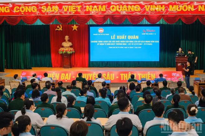 Toàn cảnh buổi lễ.