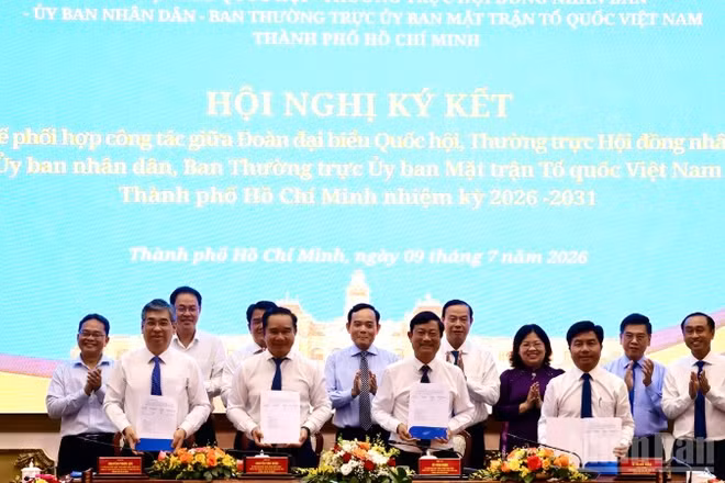 Các cơ quan thực hiện nghi thức ký kết Quy chế phối hợp. 