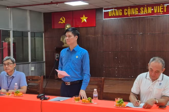 Ông Ngọ Duy Hiểu, Phó Chủ tịch Thường trực Tổng Liên đoàn Lao động Việt Nam phát biểu tại buổi làm việc.