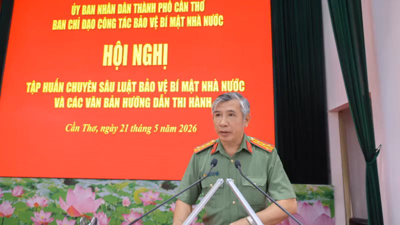 Lãnh đạo Công an thành phố Cần Thơ phát biểu ý kiến tại hội nghị.