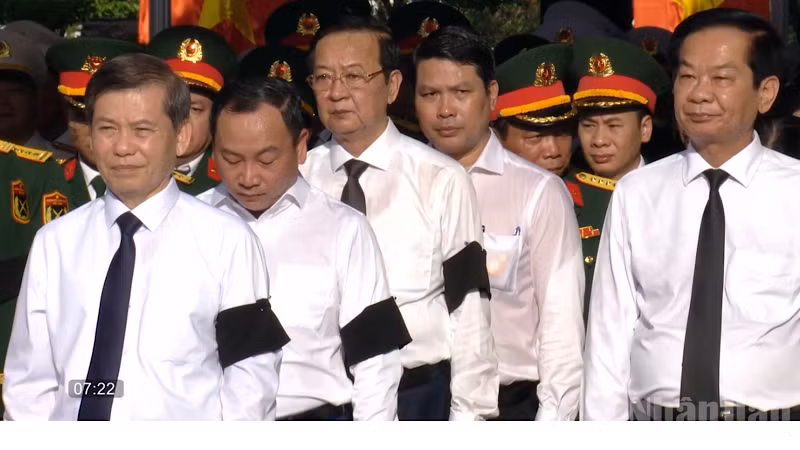 Lãnh đạo Ban Nội chính Trung ương và Thành ủy Cần Thơ tham dự buổi lễ. (Ảnh: THANH TÂM)