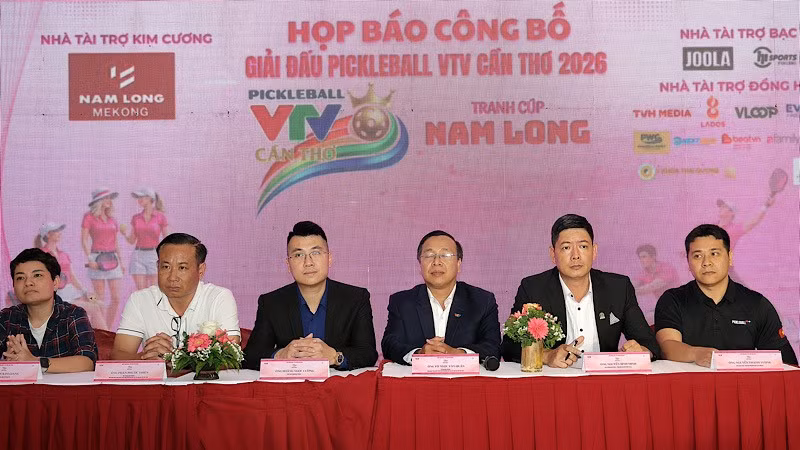 Quang cảnh buổi họp báo.
