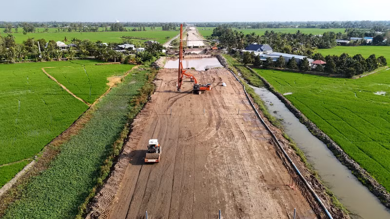 Nhà thầu thi công cao tốc Châu Đốc-Cần Thơ-Sóc Trăng.