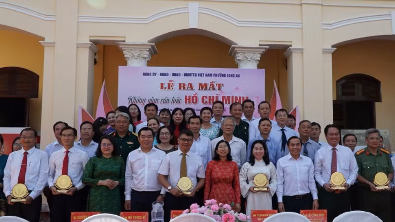 Phường Long An ra mắt “Không gian văn hóa Hồ Chí Minh”