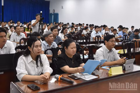 Các học viên tham gia lớp tập huấn.