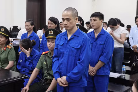 Các bị cáo tại phiên tòa. (Ảnh: HN)