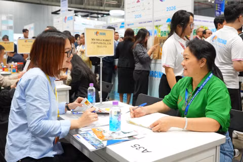 Chuyển đổi số mở đường cho hàng Việt vào chuỗi cung ứng toàn cầu. (Ảnh: Đỗ Bảo)