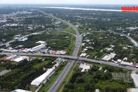 [Video] Bàn giao mặt bằng mở rộng cao tốc TP Hồ Chí Minh-Trung Lương-Mỹ Thuận trong tháng 11