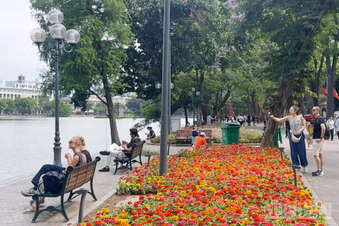 Hà Nội ngày nắng, đêm không mưa. (Ảnh minh họa: Đ.T)