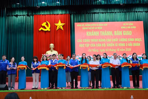 Vùng 3 Hải quân khánh thành, bàn giao công trình nâng cao chất lượng sinh hoạt, học tập cho cán bộ, chiến sĩ. (Ảnh: NGỌC VĨNH)