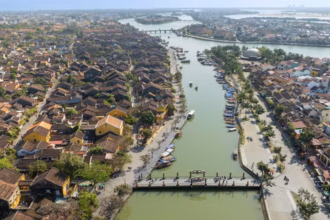 Toàn cảnh Hội An nhìn từ trên cao. (Ảnh: NGUYỄN ANH CƯỜNG)
