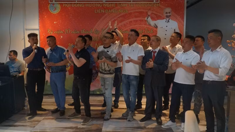 Những tiếng hát, lời ca dâng Bác. 