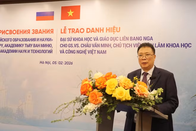 Giáo sư, Viện sĩ Châu Văn Minh, Chủ tịch Viện Hàn lâm Khoa học và Công nghệ Việt Nam phát biểu tại buổi lễ. (Ảnh: ĐỨC HIẾU)