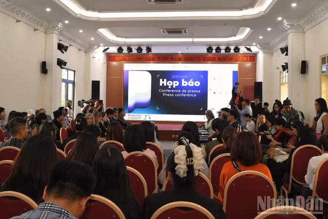 Biennale nhiếp ảnh quốc tế Photo Hanoi ’25 diễn ra từ ngày 1-30/11 trên địa bàn Thành phố Hà Nội.
