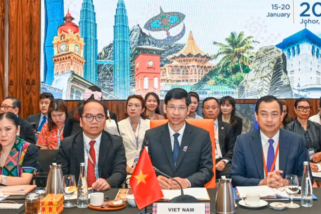 Đoàn Việt Nam tham dự Diễn đàn Du lịch ASEAN 2025.
