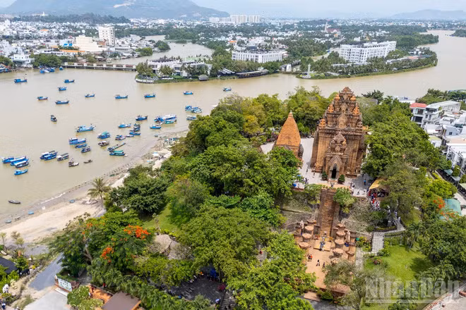 Nha Trang được nhiều du khách quốc tế ví như 'thủ phủ nghỉ dưỡng biển' của Việt Nam. (Ảnh: THỦY NGUYÊN)