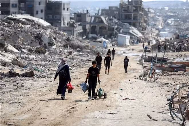 Người dân Palestine tại Dải Gaza. (Ảnh: THX/TTXVN)