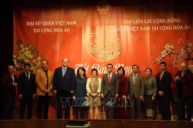 Xuân Bính Ngọ 2026: Hương xuân vẹn nguyên trên đất Áo