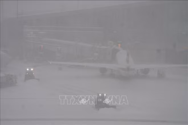 Tuyết rơi dày tại New York, Mỹ. (Ảnh: THX/TTXVN)