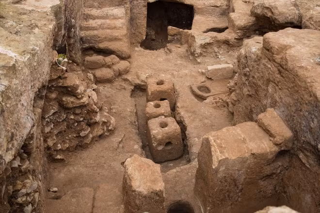 Hình ảnh một máy ép dầu ô-liu cổ đại tại khu khai quật khảo cổ ở khu phố Sharafat, Jerusalem. (Ảnh: Jerusalem Post)