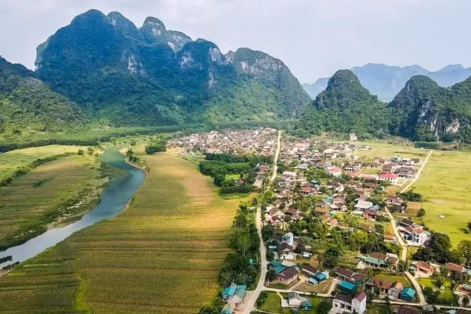Mô hình du lịch thích ứng thời tiết tại Tân Hóa, Quảng Trị là thí dụ tiêu biểu cho việc phát triển du lịch gắn với nâng cao khả năng chống chịu trước các thách thức môi trường. (Ảnh: TTXVN)