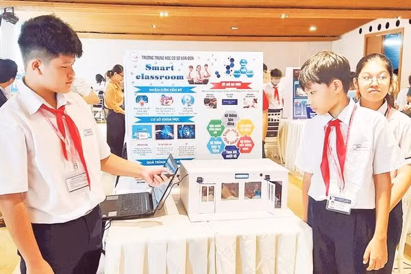 Học sinh Thành phố Hồ Chí Minh tham gia cuộc thi DigiTrans Edtech với chủ đề “Ứng dụng chuyển đổi số trong lĩnh vực giáo dục”.