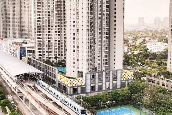 Mô hình TOD dọc theo các tuyến metro là giải pháp hữu hiệu giảm tình trạng ùn tắc giao thông, ô nhiễm môi trường và áp lực quá tải hạ tầng tại Thành phố Hồ Chí Minh (Ảnh THẾ ANH)