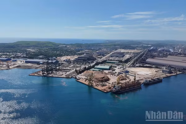 Quảng Ngãi phấn đấu giai đoạn 2026-2030 thu hút khoảng 140-150 dự án. (Ảnh: HIỂN CỪ)