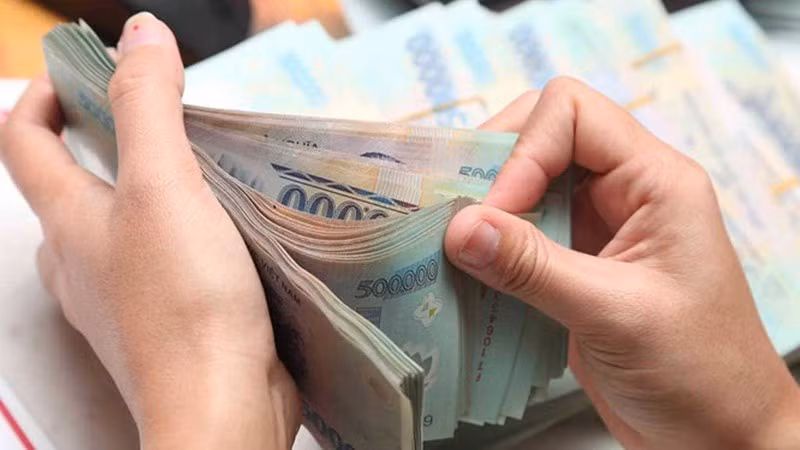Áp lực lạm phát quay trở lại cùng xu hướng điều hành thận trọng của các ngân hàng trung ương lớn trên thế giới khiến dư địa duy trì lãi suất thấp bị thu hẹp. (Ảnh: PV)