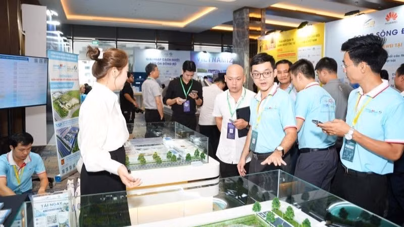 Không gian triển lãm tại Diễn đàn Phát triển Khu công nghiệp Việt Nam 2026.