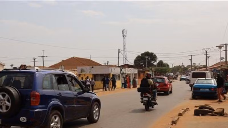 Quang cảnh một tuyến phố ở Bissau, Guinea-Bissau ngày 26/11/2025. (Ảnh: THX/TTXVN)