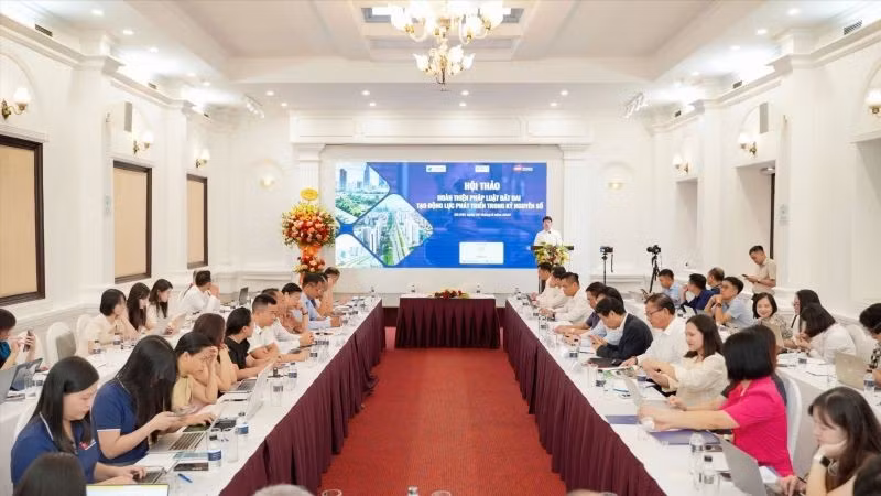 Hội thảo diễn ra tại Hà Nội thu hút đông đảo đại biểu tham dự. (Ảnh: HNV)