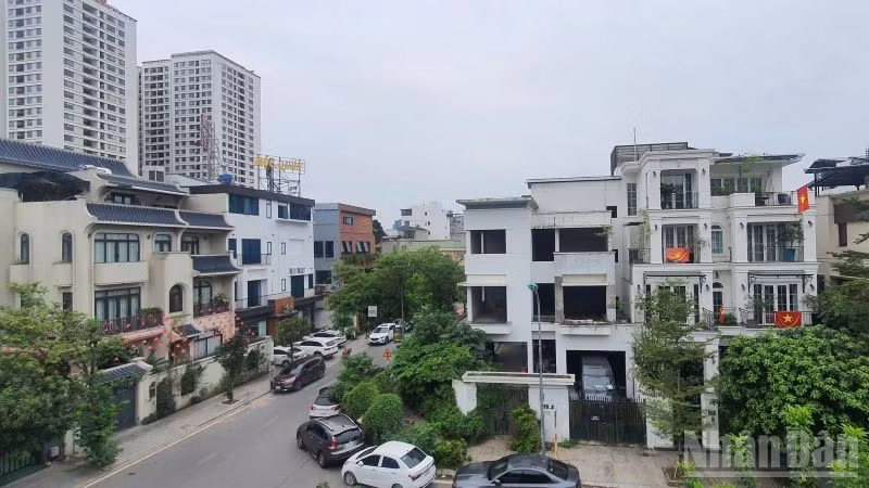 Phân khúc nhà phố liền kề không chỉ giúp tối ưu diện tích đất, chi phí xây dựng mà còn mang đến không gian sống hiện đại, gắn kết với hạ tầng đồng bộ. (Ảnh: HNV)