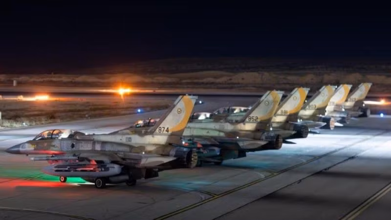 Máy bay quân sự Israel đang chuẩn bị cho các hoạt động không kích ở Iran, trong đó có các cơ sở hạt nhân. (Ảnh: THX) 