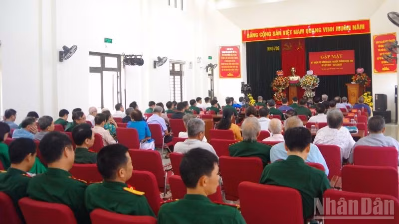 Đông đảo đại biểu tham dự buổi gặp mặt truyền thống đầy ý nghĩa lịch sử này. (Ảnh: MAI TÂM)