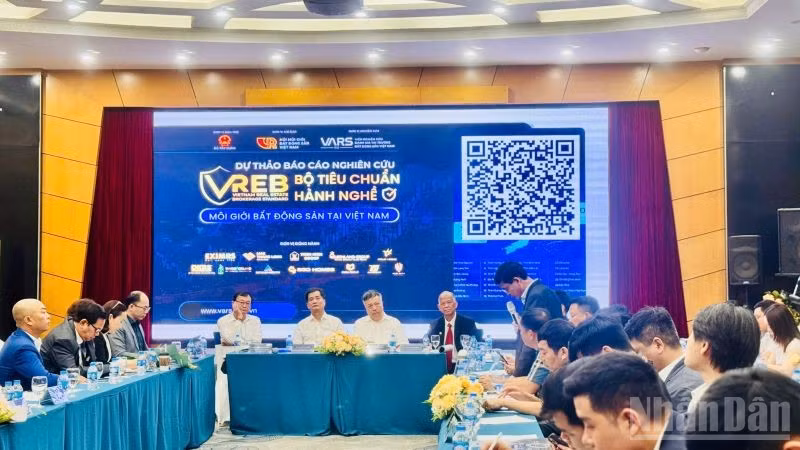 Đông đảo đại biểu tham dự hội thảo. (Ảnh: HNV)