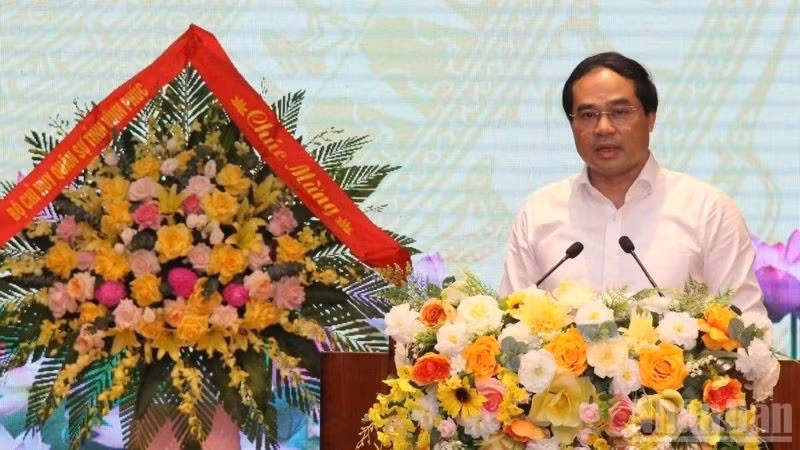 Bí thư Tỉnh ủy Lào Cai Trịnh Xuân Trường phát biểu tại hội nghị. (Ảnh: THANH SƠN)