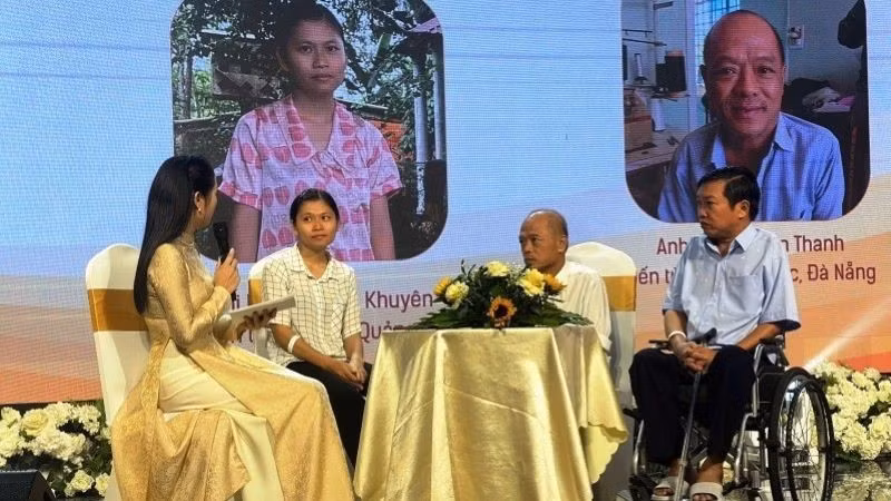 Buổi tọa đàm đã chia sẻ những câu chuyện phát triển kinh tế, những mô hình sinh kế của những người khuyết tật tại các địa phương.