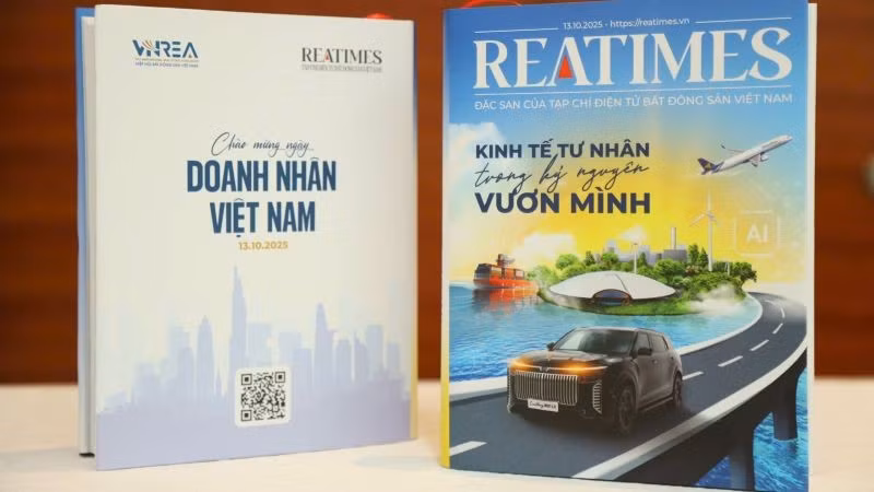 Ấn phẩm "Kinh tế tư nhân trong kỷ nguyên vươn mình". (Ảnh: PV)