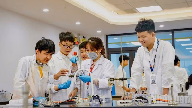 Đào tạo nguồn nhân lực chất lượng cao chuẩn bị cung ứng hiệu quả cho thị trường lao động. (Ảnh: PV)