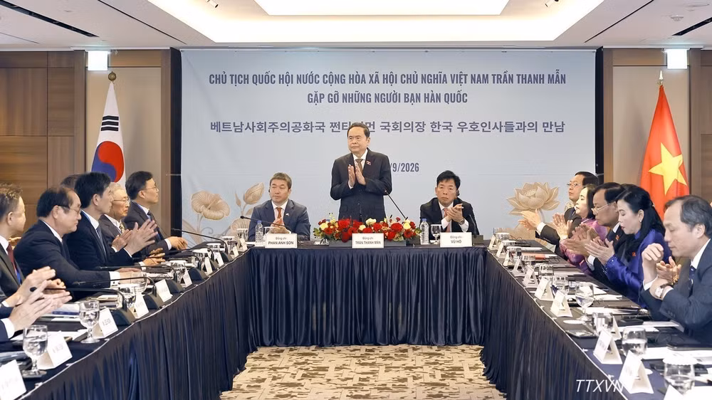 Chủ tịch Quốc hội Trần Thanh Mẫn phát biểu tại cuộc gặp gỡ những người bạn Hàn Quốc. (Ảnh: Doãn Tấn/TTXVN)