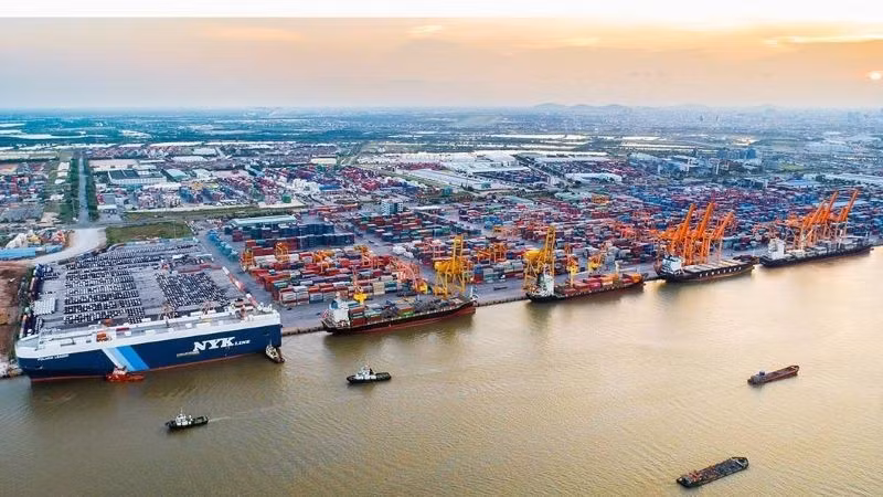 Cảng biển Hải Phòng lọt vào danh sách 100 cảng container năm 2025 có lưu lượng hàng hóa qua cảng lớn nhất thế giới do Tạp chí Lloyd's List của Anh công bố đầu tháng 9/2025. (Ảnh: PV)