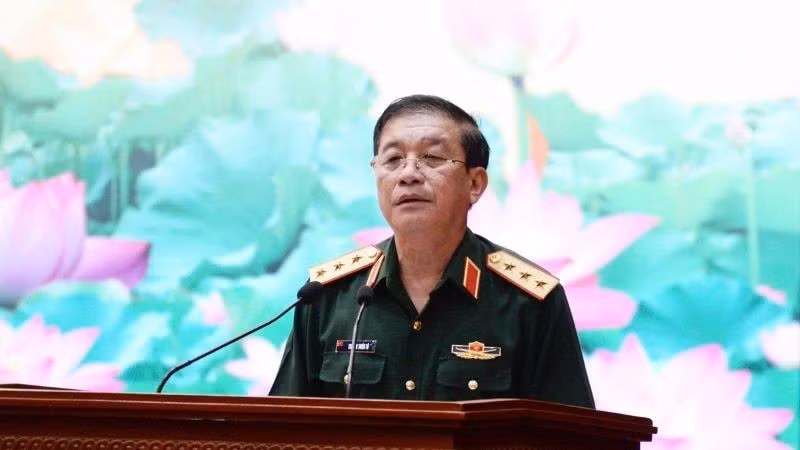 Thượng tướng Trương Thiên Tô phát biểu tại hội thảo.