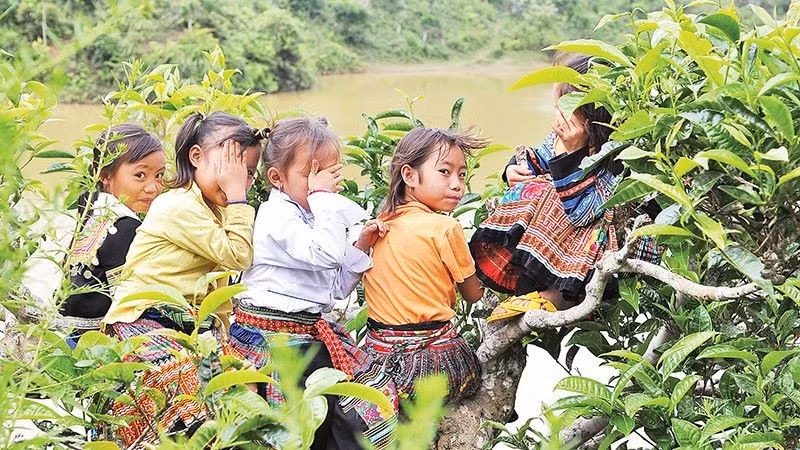 Trẻ em vùng cao. (Ảnh minh họa: ĐĂNG KHOA)