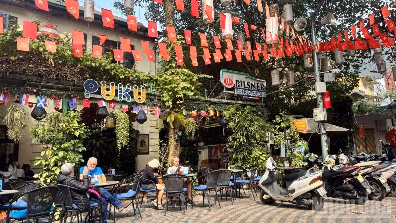 Cơ sở kinh doanh dịch vụ tại Tống Duy Tân, phường Cửa Nam, Hà Nội.