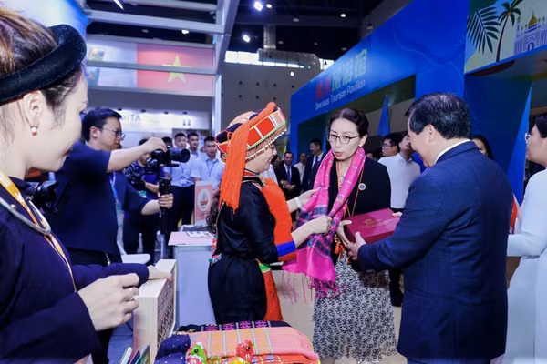Cục Du lịch Quốc gia Việt Nam quảng bá điểm đến tại Triển lãm Du lịch Trung Quốc-ASEAN 2026. (Ảnh: Ban Tổ chức)